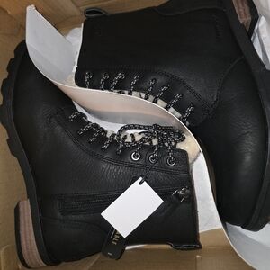 Womens Black Leather Sorel Boots
